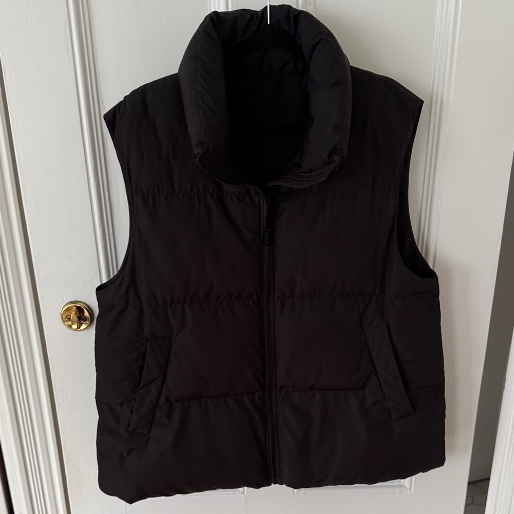 GU (Uniqlo Adjacent) Black Puffer Vest